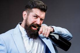 LLEVA UN DESCORCHADOR? TIENE QUE SACARLO!