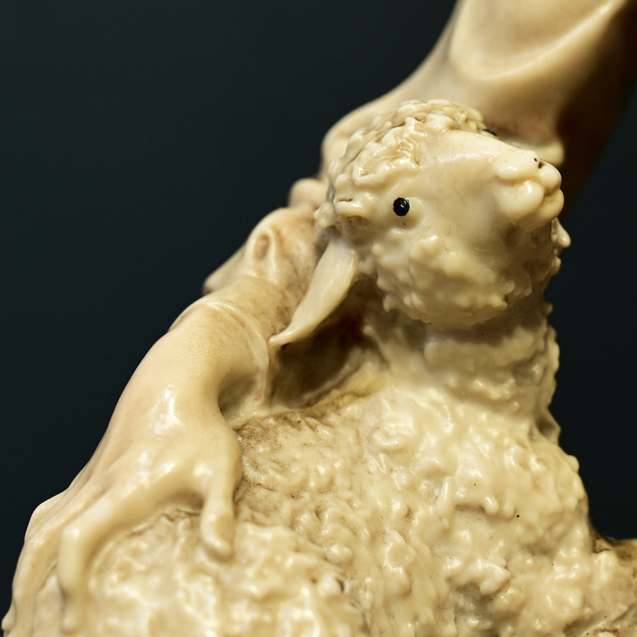 Figura de pastor con oveja de Giuseppe Armani