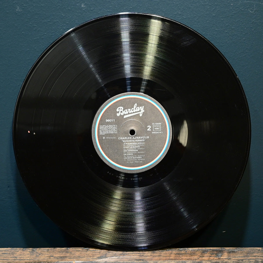 Long Play "Guichets Fermés" de Charles Aznavour