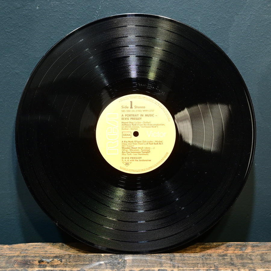 Long Play "A Portrait in Music" de Elvis Presley edición alemana de 1973