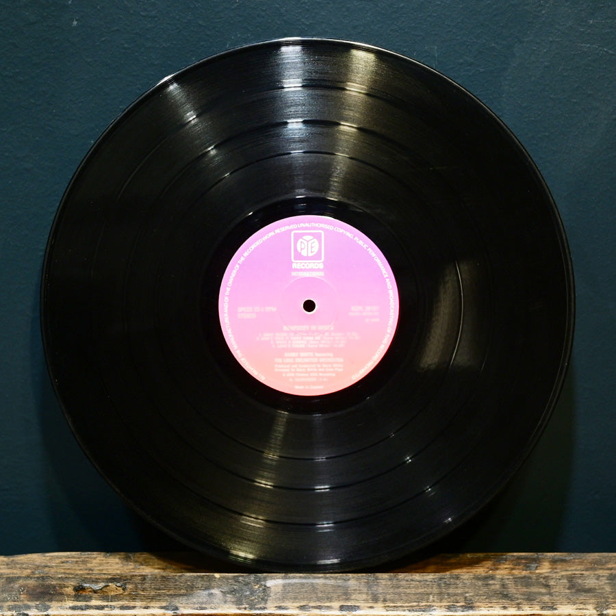 Long Play "Rhapsody in White" de The Love Unlimited Orchestra, edición británica 1974