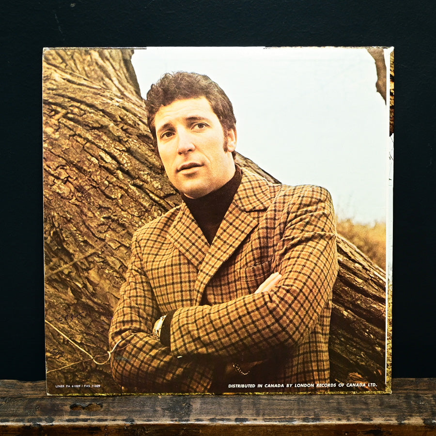 Long Play "Green Green Grass of Home" de Tom Jones, versión canadiense de 1967