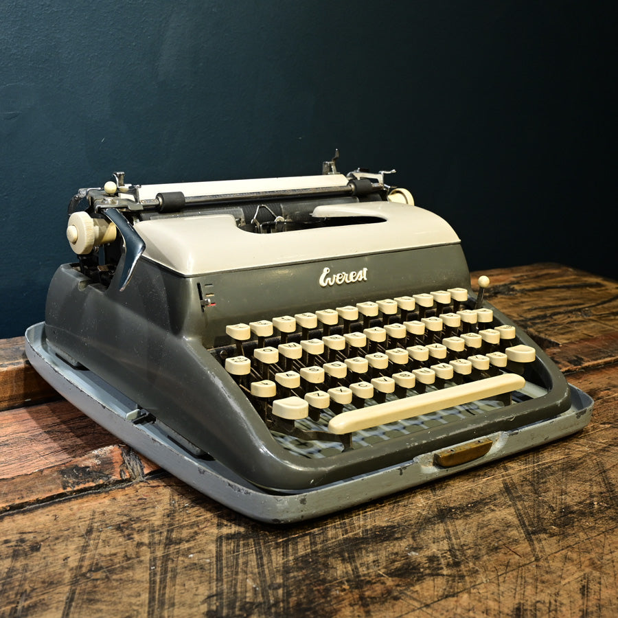 Máquina de escribir Everest K2 De Luxe
