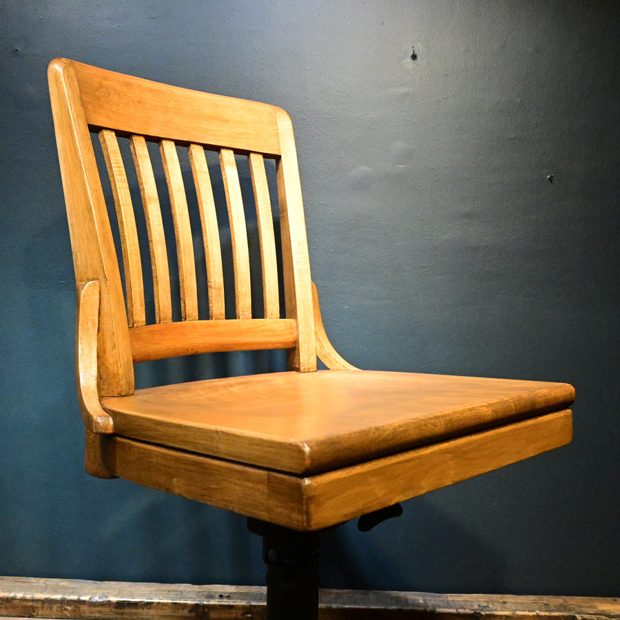 Sillón giratorio W.H. Gunlocke