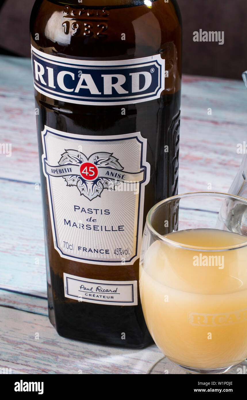 Ricard Pastis de Marseille licor de anís, Francia
