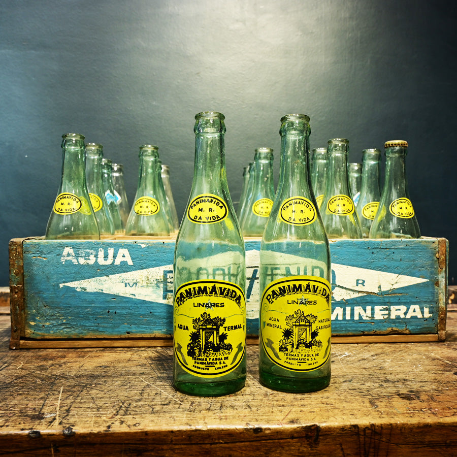 Jaba de botellas de agua mineral