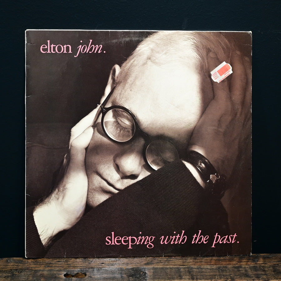 Long Play "Sleeping wih the Past" de Elton John edición neerlandesa 1989