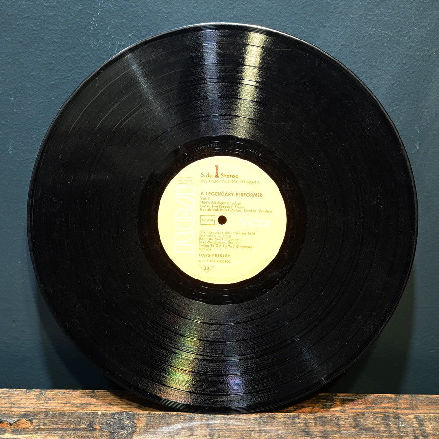 Long Play "A Legendary Performer vol.1" de Elvis Presley edición alemana de 1973