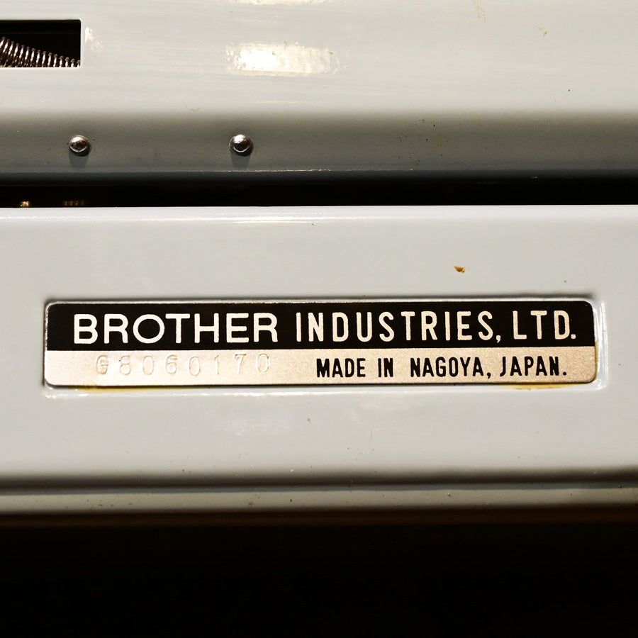 Máquina de escribir Brother De Luxe