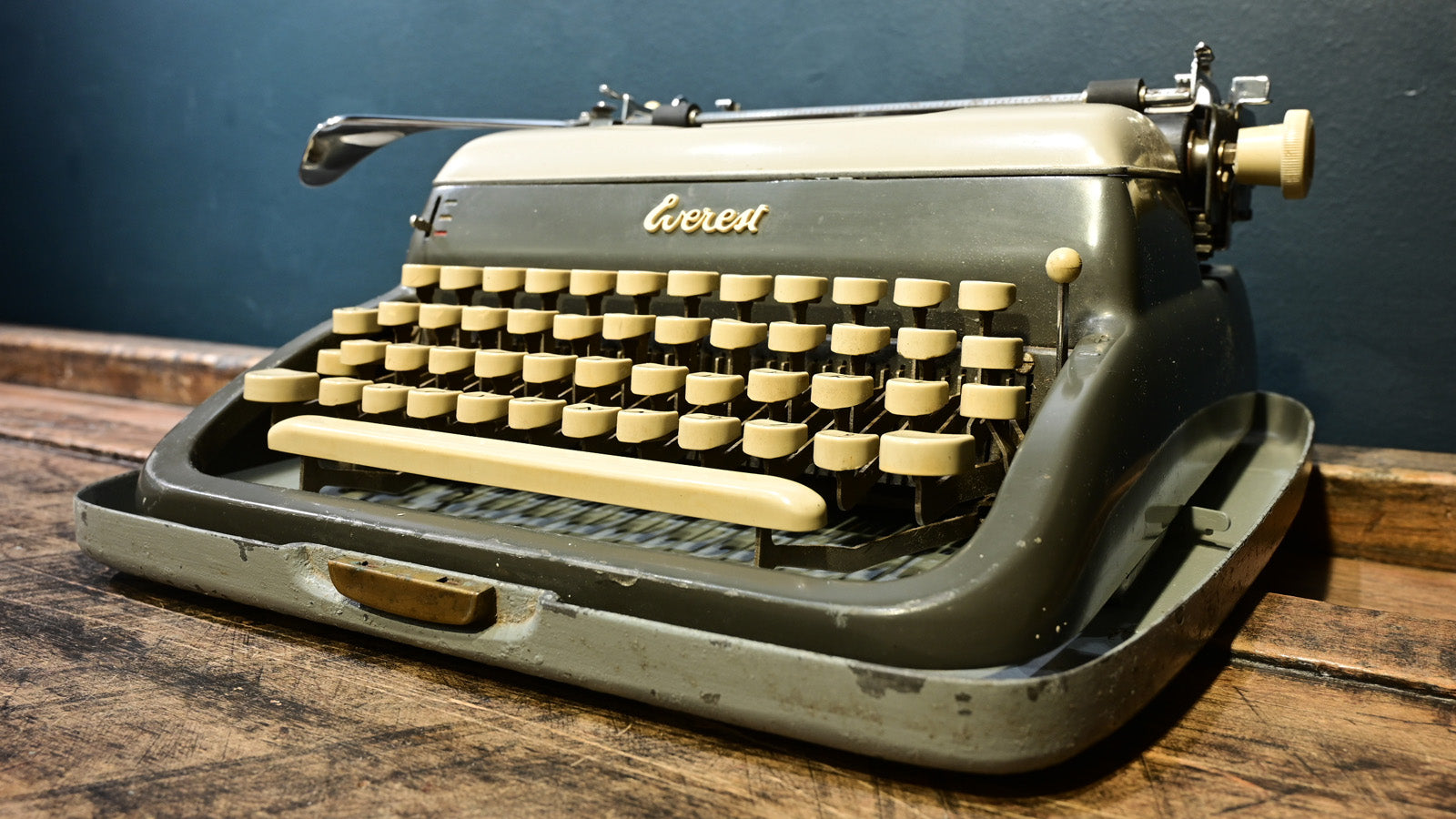 Máquina de escribir Everest K2 De Luxe