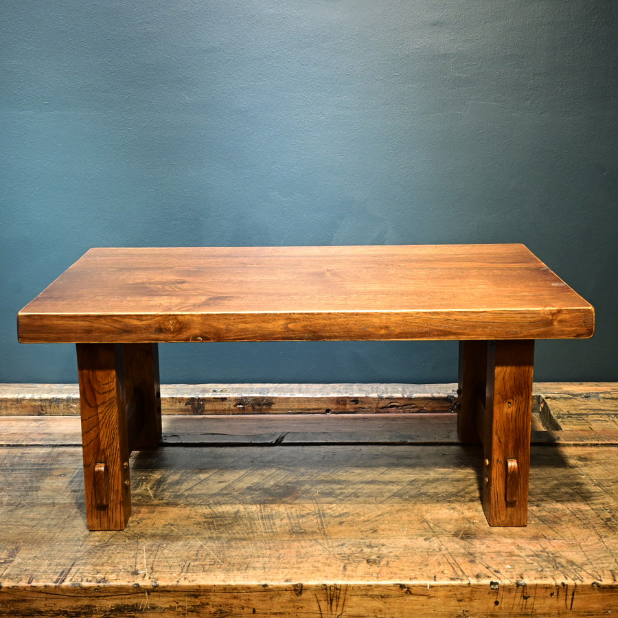 Mesita baja en roble