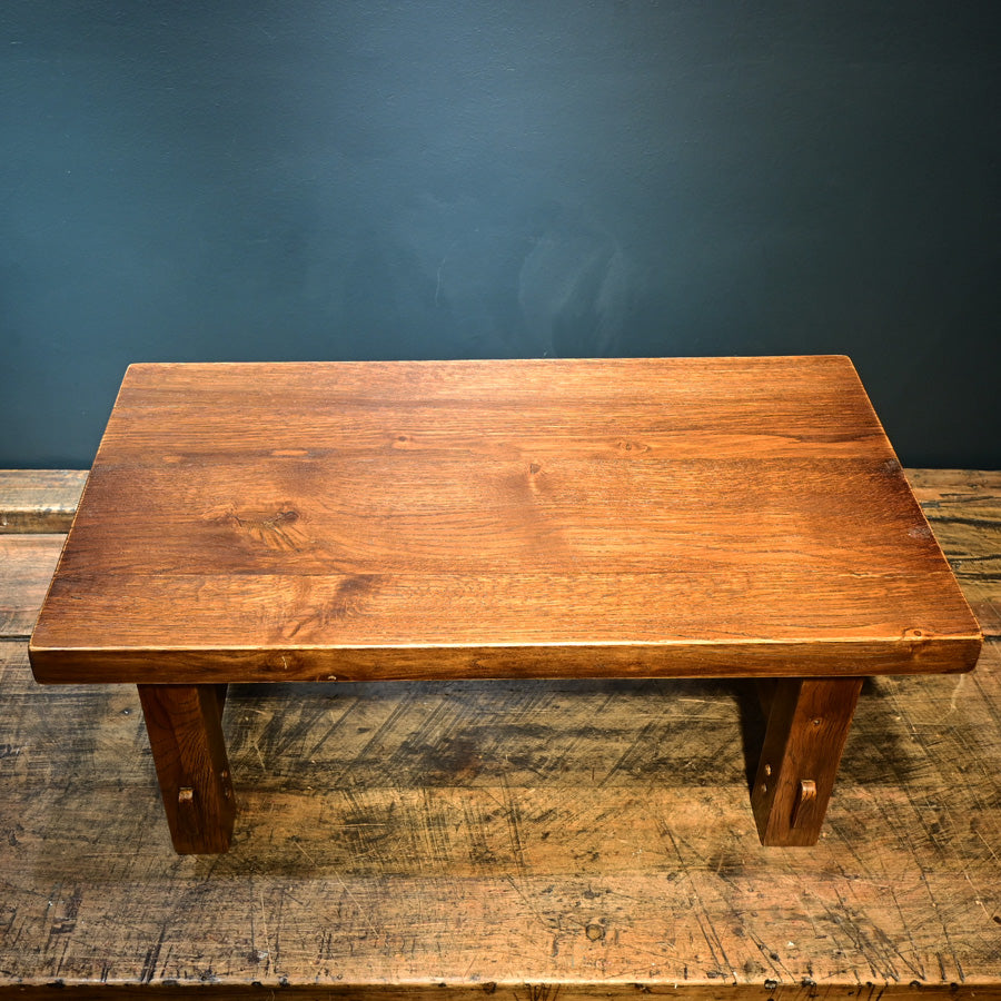 Mesita baja en roble