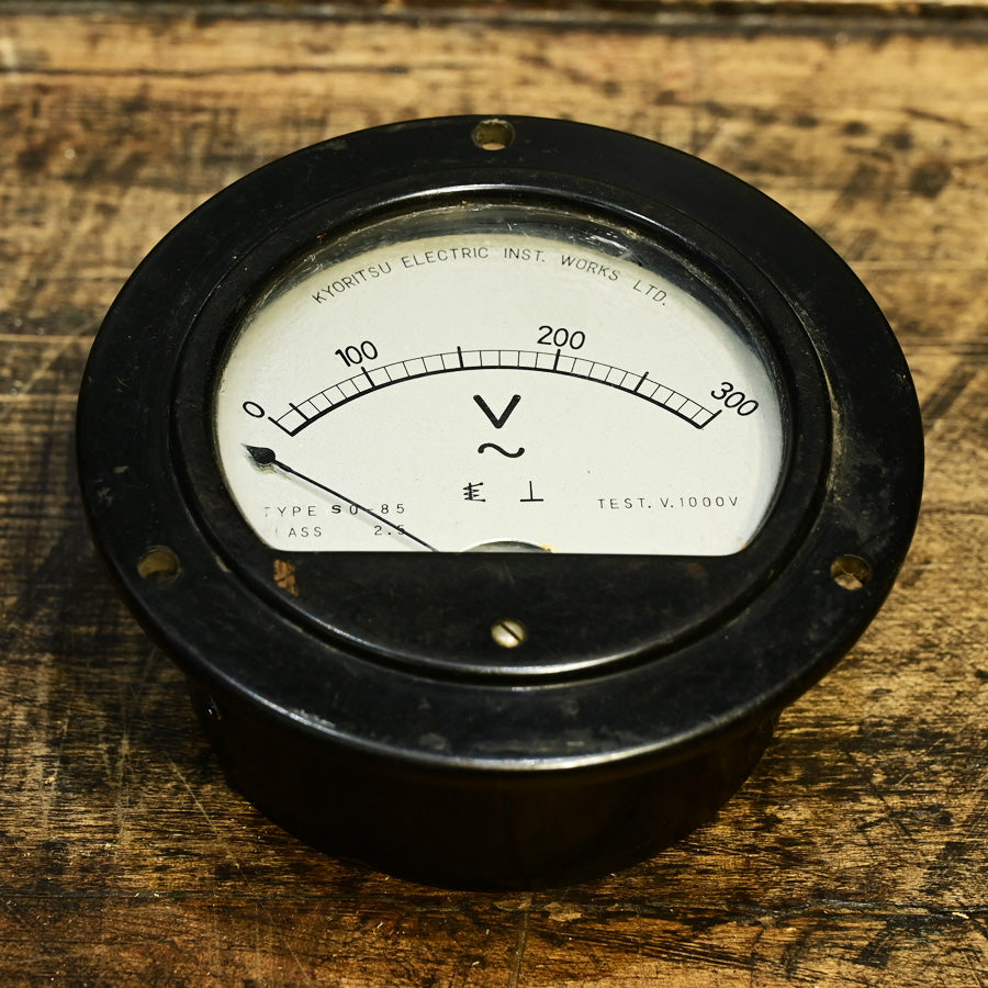 Voltimetro Kyoritsu